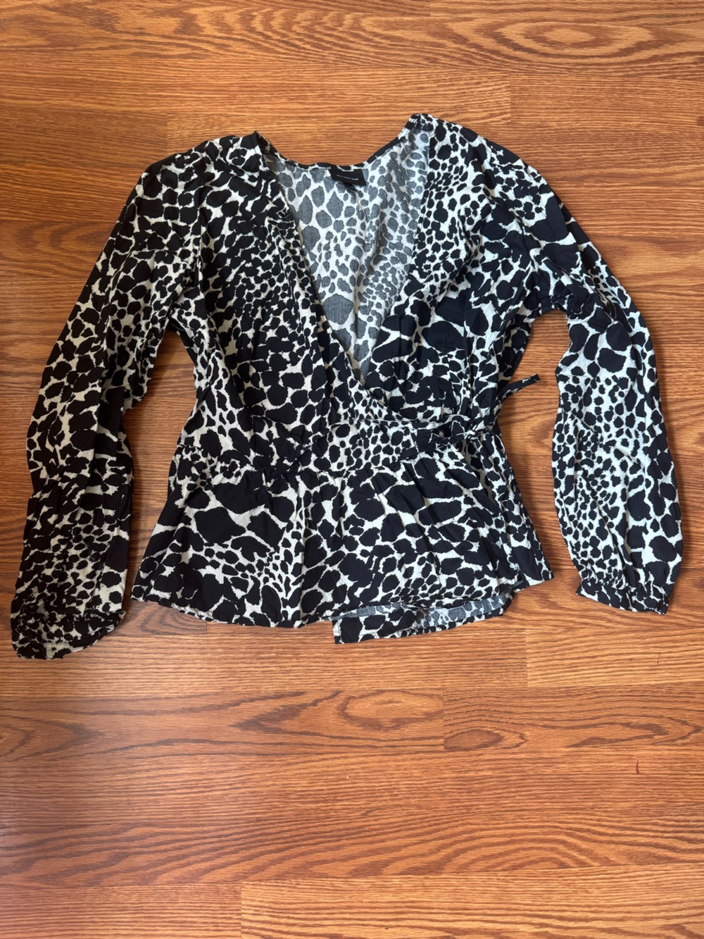 Who What Wear Black and White Animal-Print Top